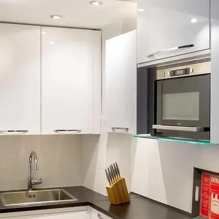 Appartamento Chic Marais Retreat Steps To Cafes & Notre Dame *