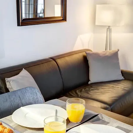 Chic Marais Retreat Steps To Cafes & Notre Dame Appartamento
